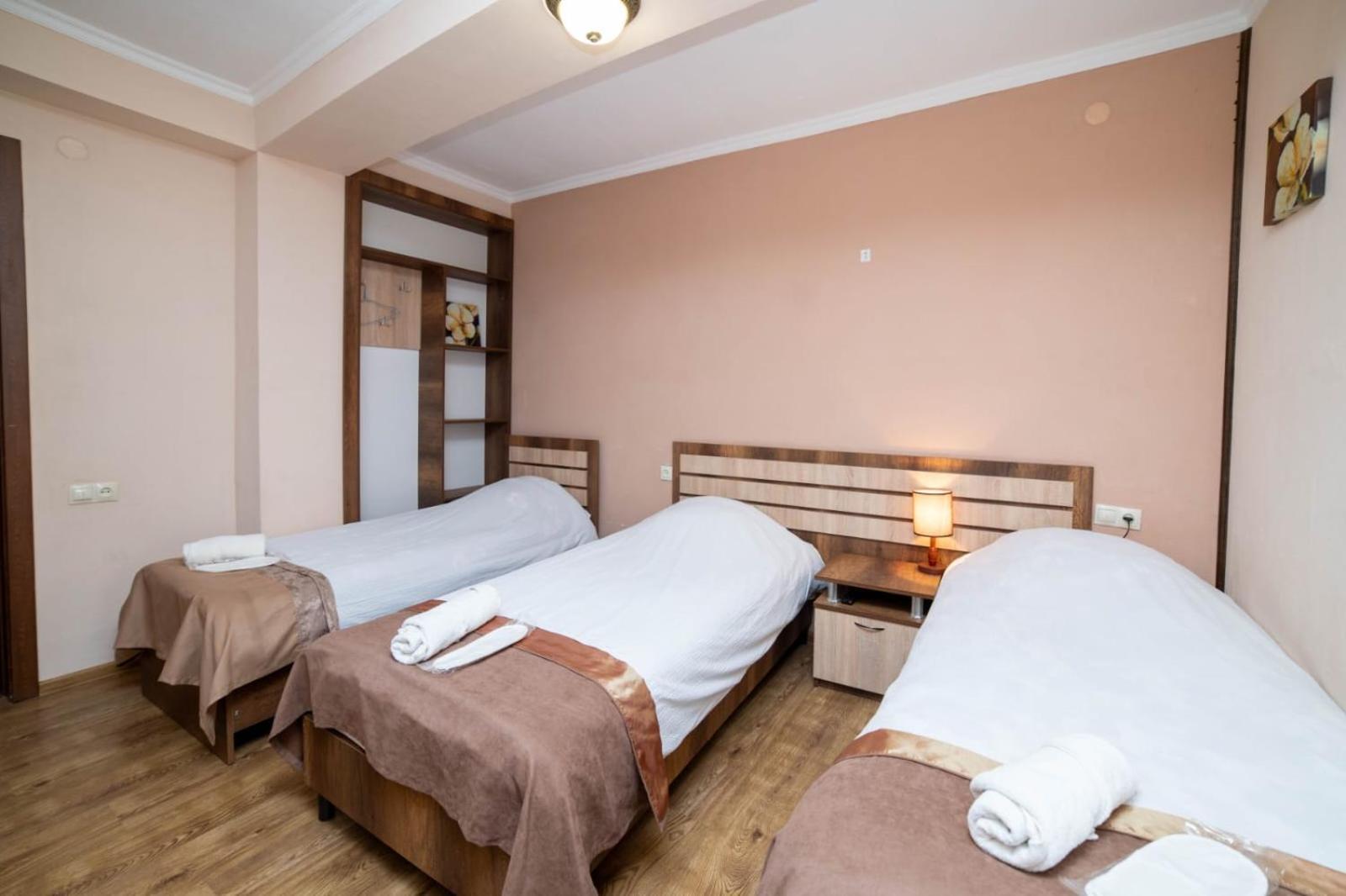 Guest House Kavkasioni 33 Telavi Esterno foto