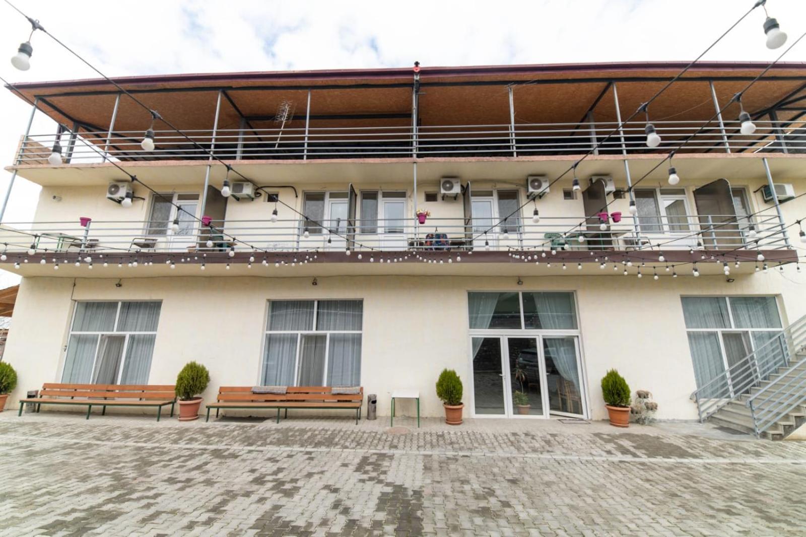 Guest House Kavkasioni 33 Telavi Esterno foto