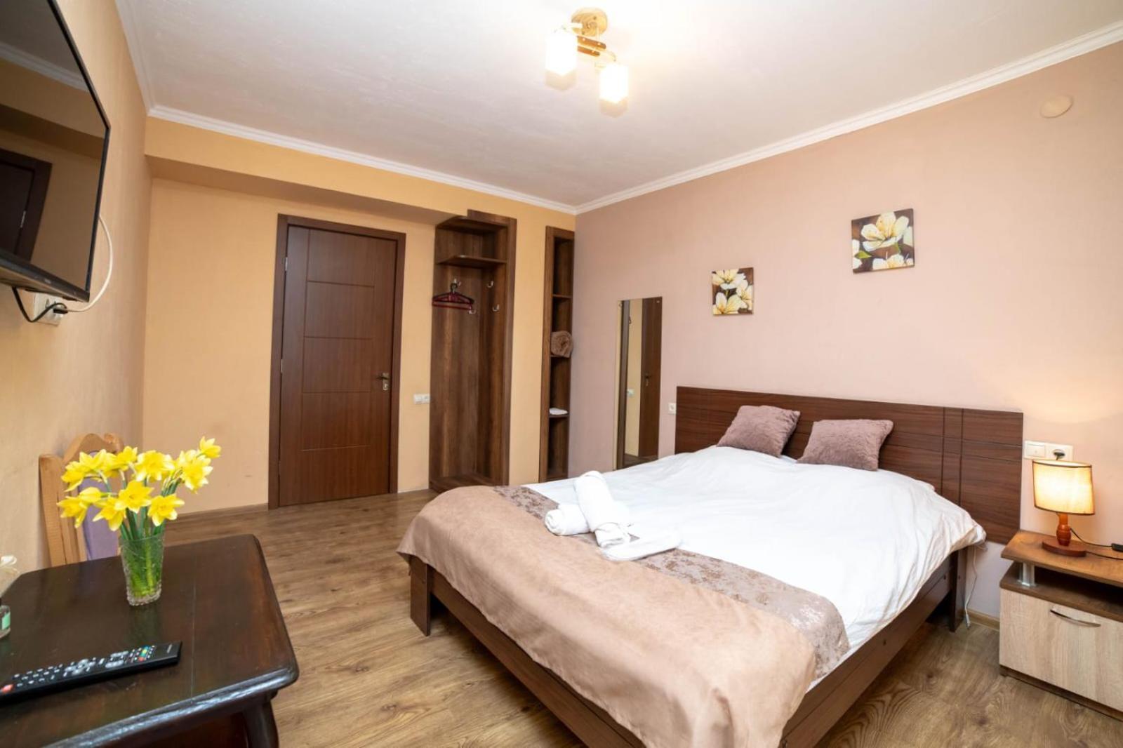 Guest House Kavkasioni 33 Telavi Esterno foto