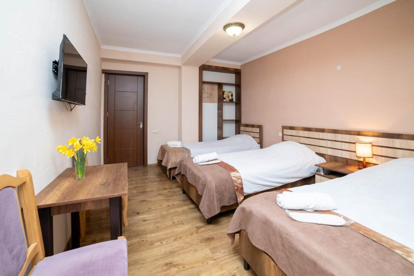 Guest House Kavkasioni 33 Telavi Esterno foto